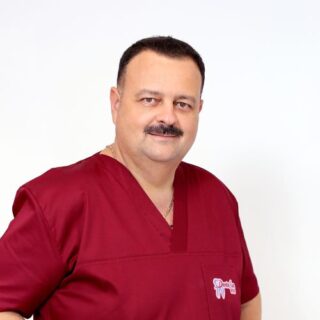 dr Anton Balog @ clinica stomatologica Dentosan Med Cluj