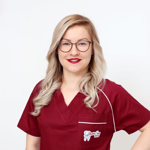 dr Ramona Sfechis @ clinica stomatologica Dentosan Med Cluj